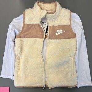 Nike boys vest shirt size 6-7 Large